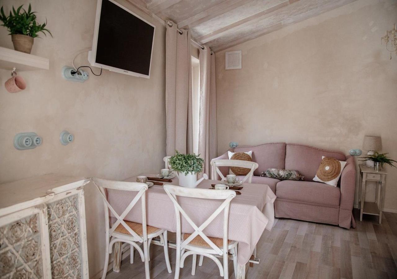 Hotel Rural El Medievo- Solo Adultos Trujillo Bagian luar foto